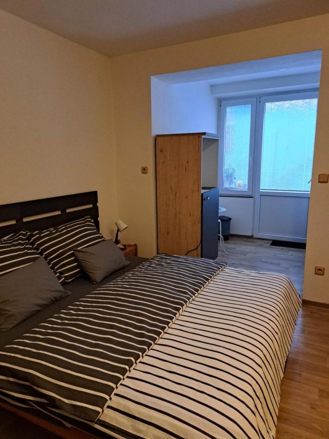 Penzion a Restaurace Na Záložně Kobylí Esterno foto